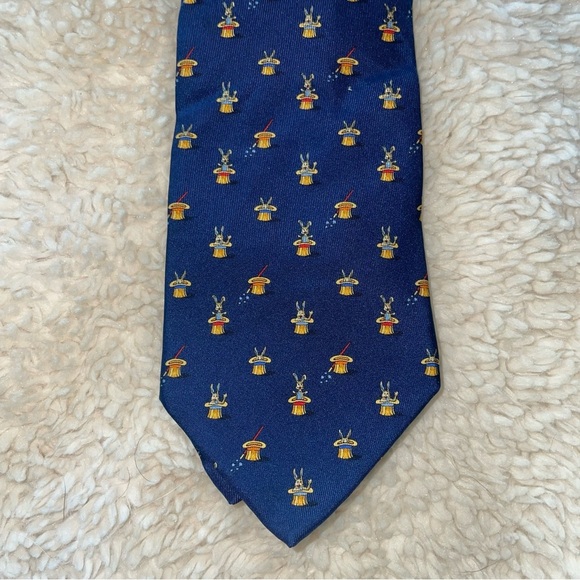 Salvatore Ferragamo 100% Silk Tie Rabbit Magic Hat Italy Designer Luxury Luxe - Picture 1 of 4